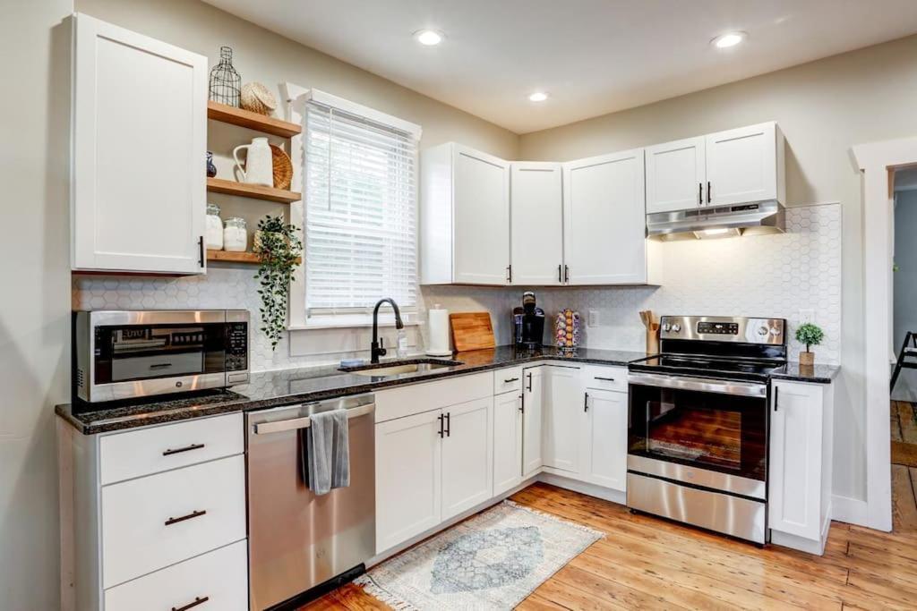 Beautiful Farmhouse Close To Lanc Hershey Etown Mount Joy Екстериор снимка