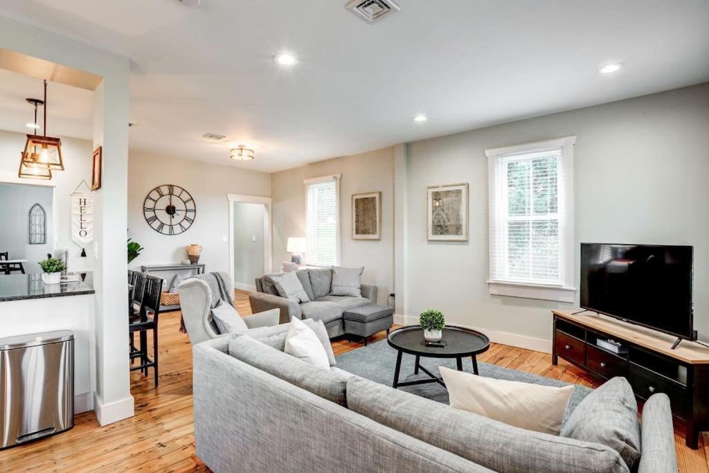 Beautiful Farmhouse Close To Lanc Hershey Etown Mount Joy Екстериор снимка